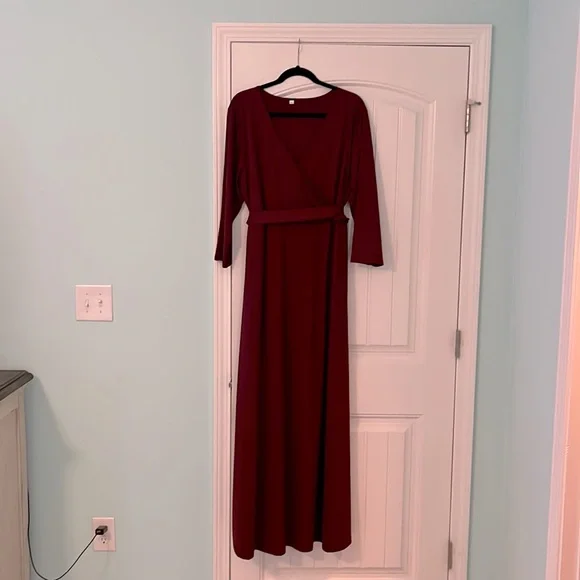 NWOT dark red long sleeve dress lightly Kiss plus size maxi dress (XXL) - Picture 3 of 7